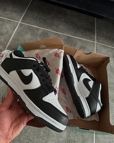 NİKE DUNK PANDA
