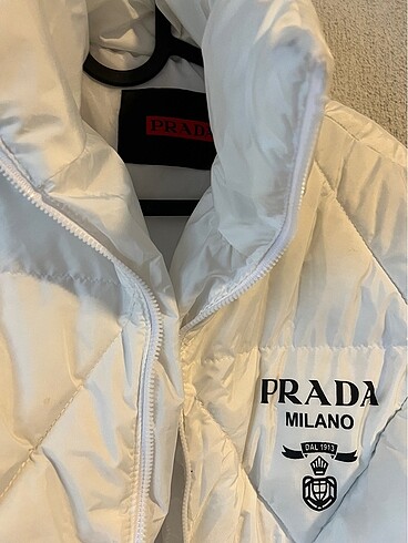 Prada Şişme mont