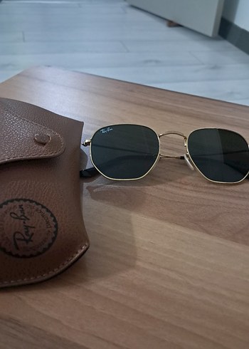 Ray Ban