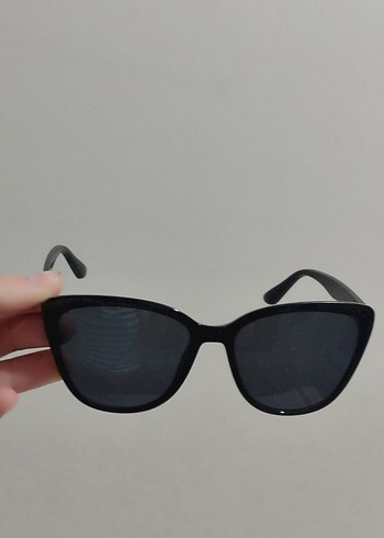 Siyah Transparan Minimalist Kadın Güneş Gözlüğü