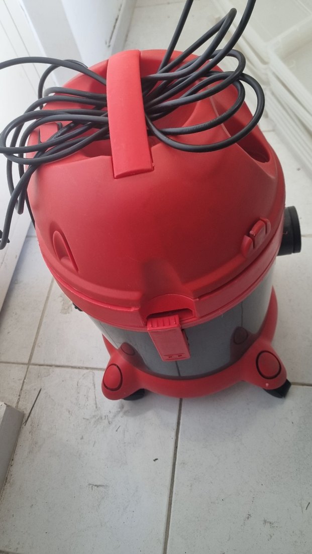 Kırmızı Elektrikli Süpürge iade yoktu garantisi mevcut - Görsel 3