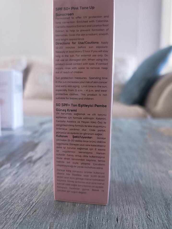Jeuvenile SPF 50+ Pembe Tonlu Güneş Kremi - Görsel 3