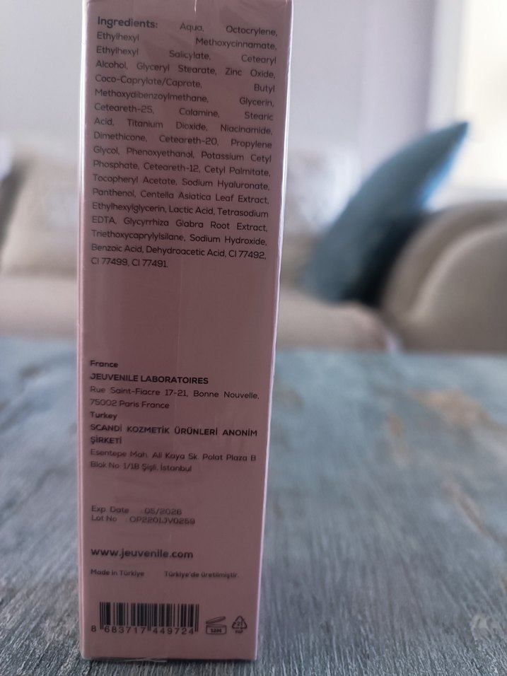 Jeuvenile SPF 50+ Pembe Tonlu Güneş Kremi - Görsel 2