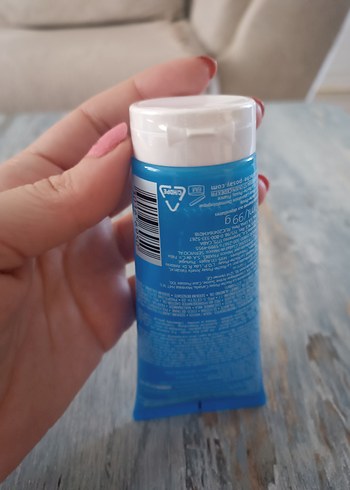 Beden La Roche-Posay Lipikar Yatıştırıcı Temizleme Jeli