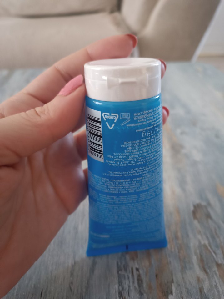 La Roche-Posay Lipikar Yatıştırıcı Temizleme Jeli - Görsel 3