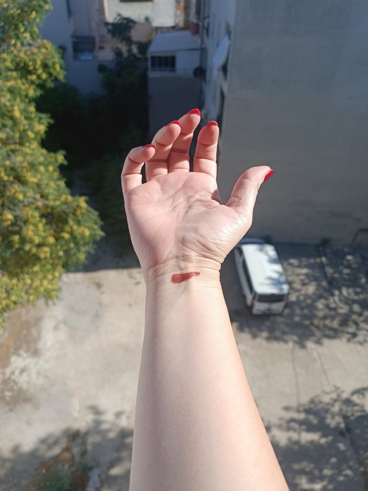 The Balm Mat Görünümlü Dudak Parlatıcısı - Görsel 3