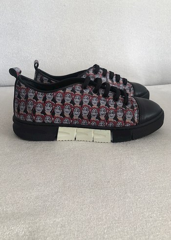 Desenli Kadın Sneakers, içi dışı hakiki deri 36 numara, ithal ma - Görsel 2