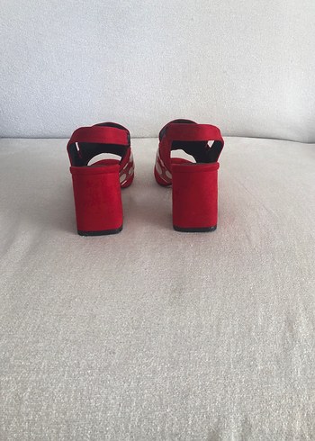 Kırmızı Puantiyeli Dolgu Topuklu Kadın Ayakkabım - Görsel 3