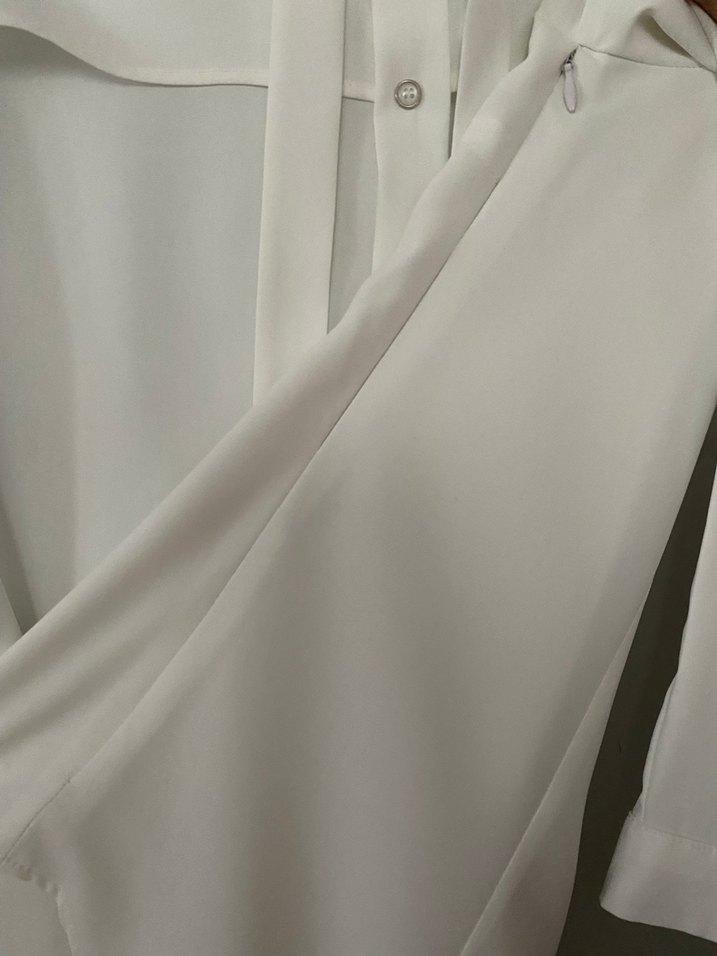 Düğmeli Beyaz Kadın Gömlek - Görsel 2