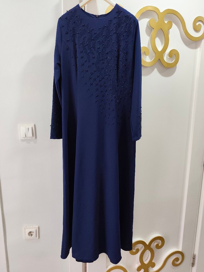 Nakışlı Payet Detaylı Lacivert abiye elbise - Görsel 3