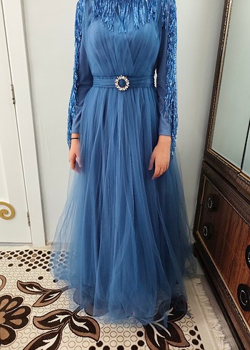 Mavi Drapeli Uzun Kollu İşlemeli Abiye - Görsel 3