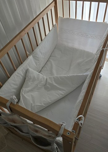 Beden Ahşap Bebek Beşiği (Cepli organizer hediyeli)