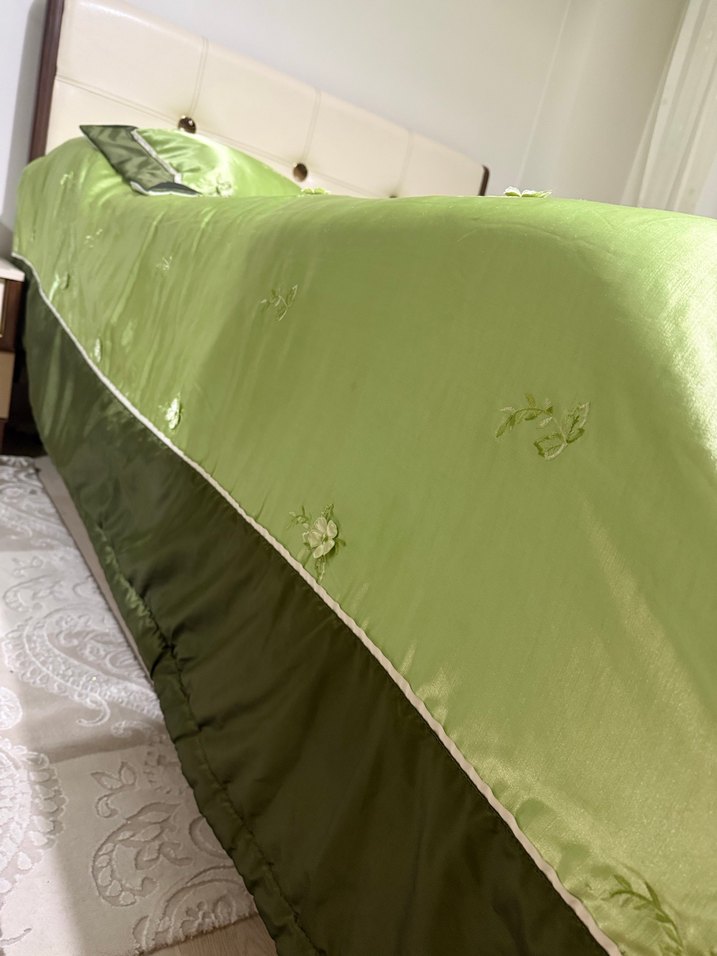 Yeşil İşlemeli saten çift kişilik Yatak Örtüsü takımı - Görsel 3