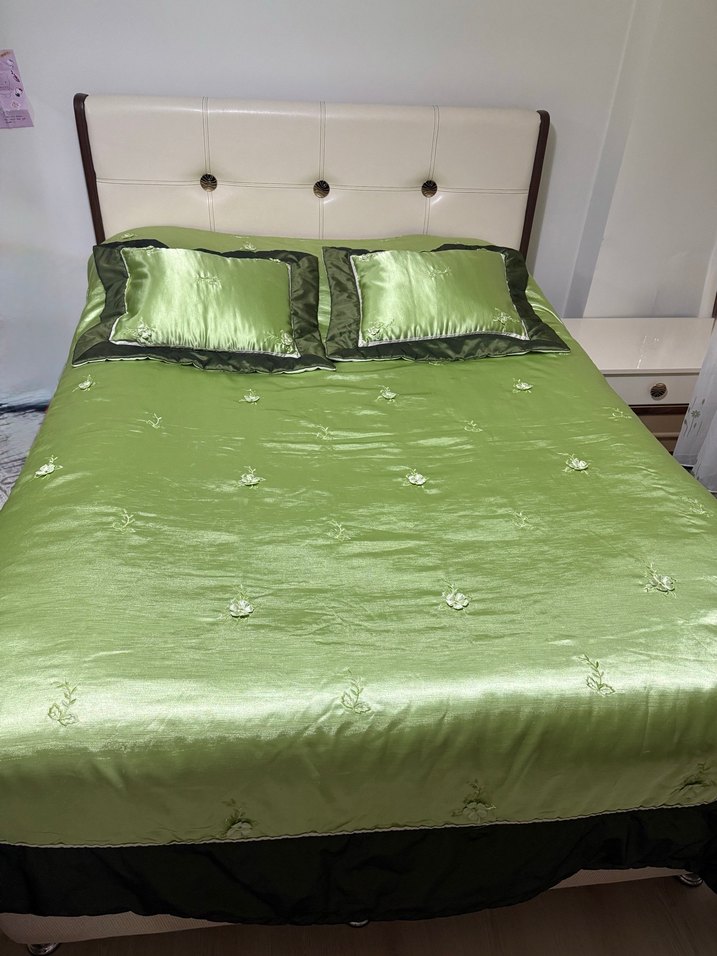 Yeşil İşlemeli saten çift kişilik Yatak Örtüsü takımı - Görsel 5