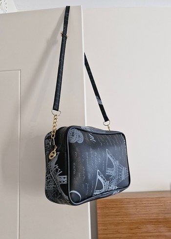 Fermuarlı Siyah Paris Desenli Deri Çanta - Görsel 5