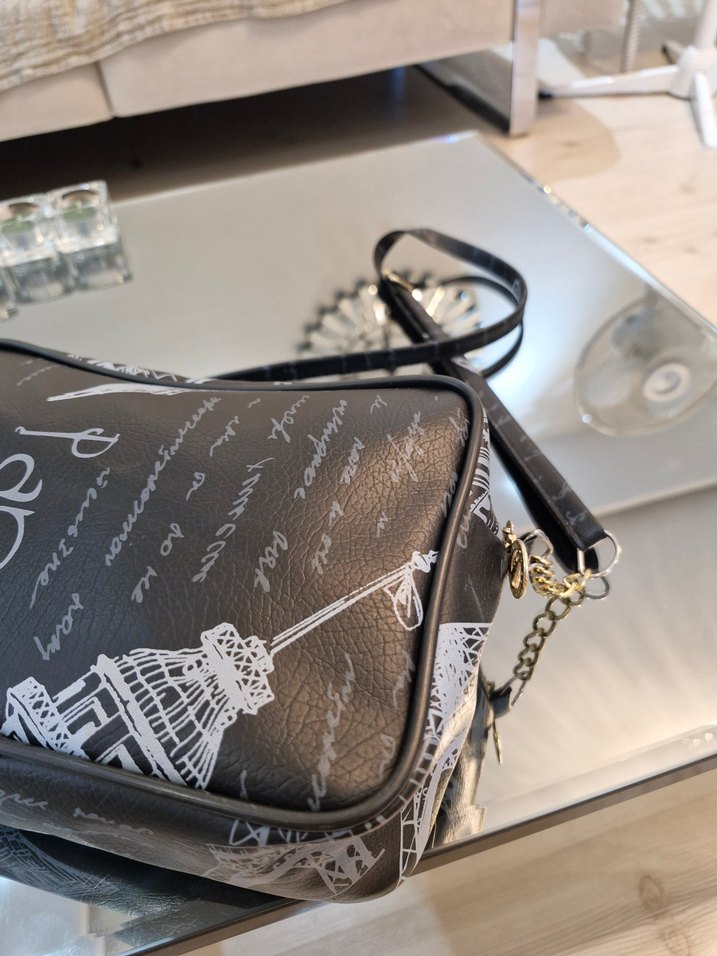 Fermuarlı Siyah Paris Desenli Deri Çanta - Görsel 2