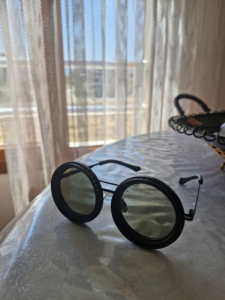 Siyah Punk Tarzı Yuvarlak Ayarlanabilir Güneş Gözlüğü - Görsel 4