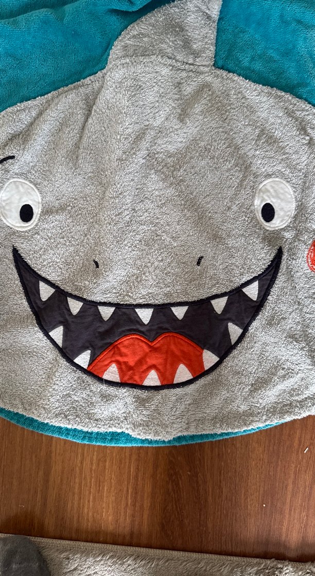 Kapüşonlu Erkek Çocuk Bornoz - Köpekbalığı Desenli - Görsel 2