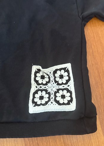 Siyah kız Çocuk Örgü Detaylı Sweatshirt 8-9 yaş - Görsel 2