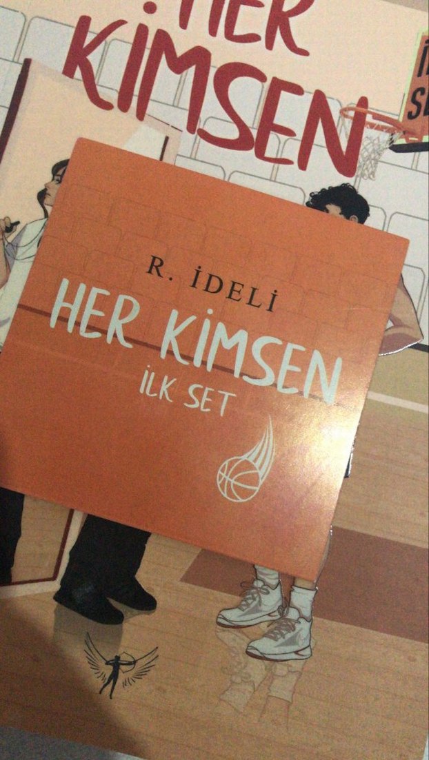 HER KIMSEN 5. Baskı Beyaz Kapak - Görsel 3