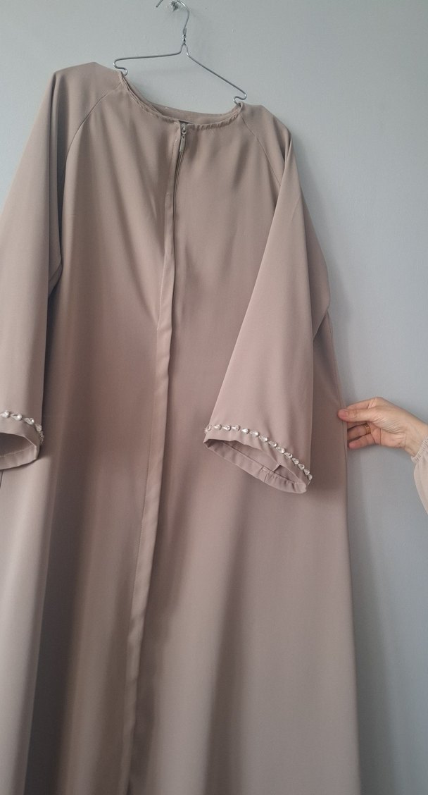 Bej Uzun Kollu Salaş Kadın Abaya - Görsel 3