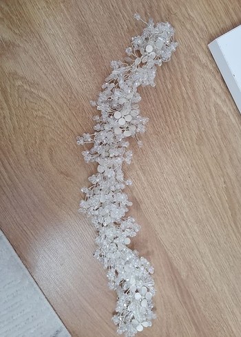 Boncuk İşlemeli Beyaz Örgü Saç Aksesuarı - Görsel 2