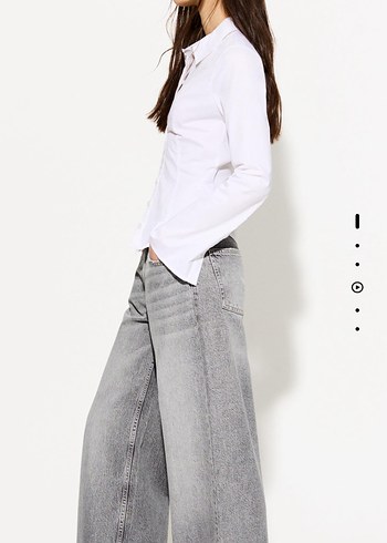 32 Beden gri Renk Bershka geniş paça jean