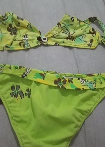 40 Beden Yeşil Desenli Mini Düğmeli Bikini