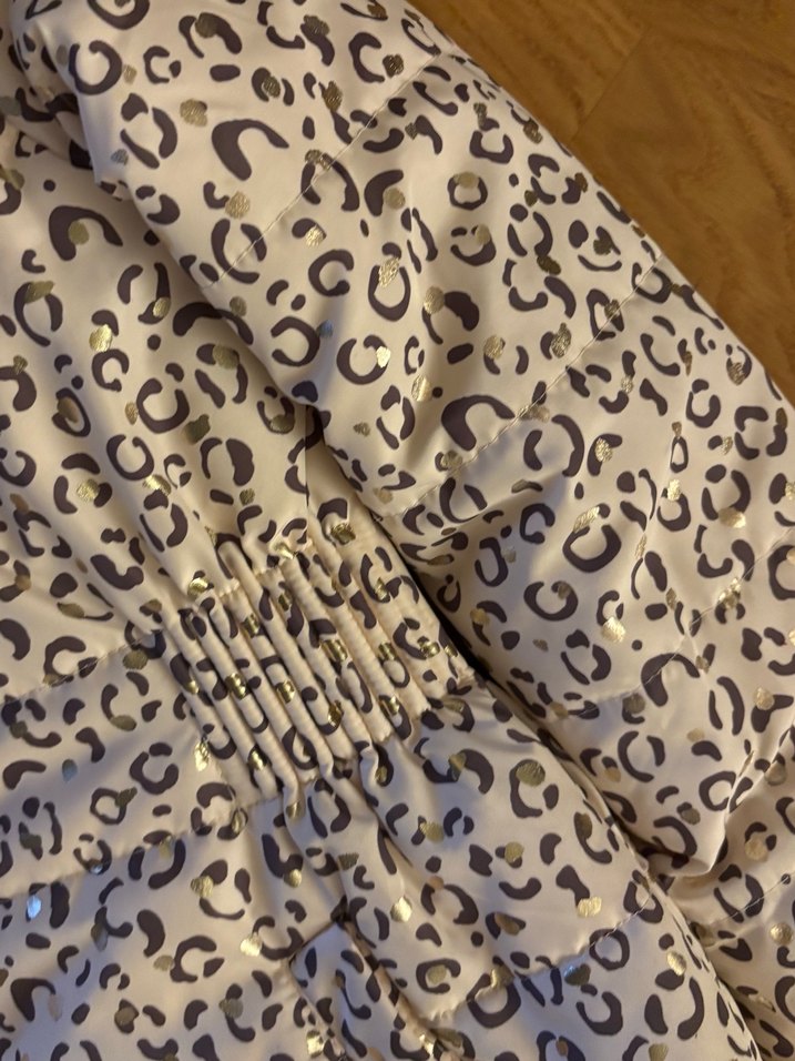 LCW Kids Leopard Baskılı Kapüşonlu Mont - Görsel 4