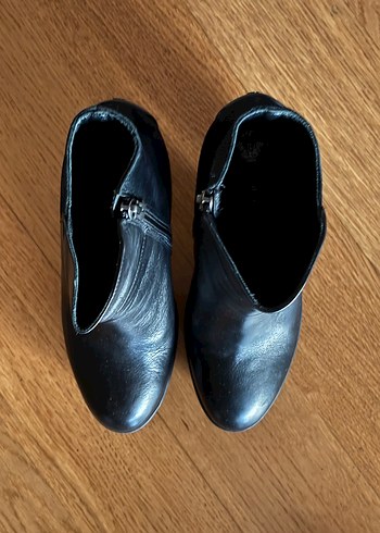 İnci Siyah Kadın Topuklu Bot - Görsel 2