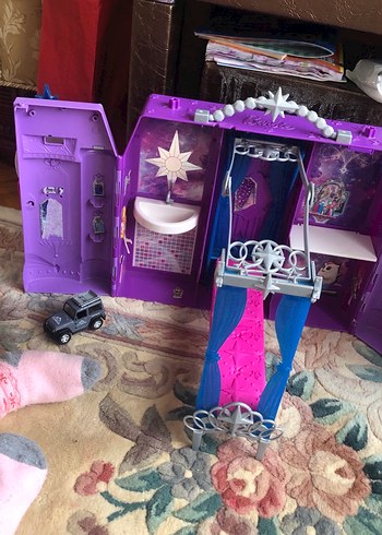 Mor Oyuncak Kale barbie - Görsel 3