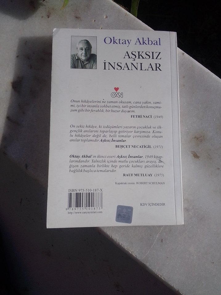 Aşksız İnsanlar - Oktay Akbal - Görsel 2