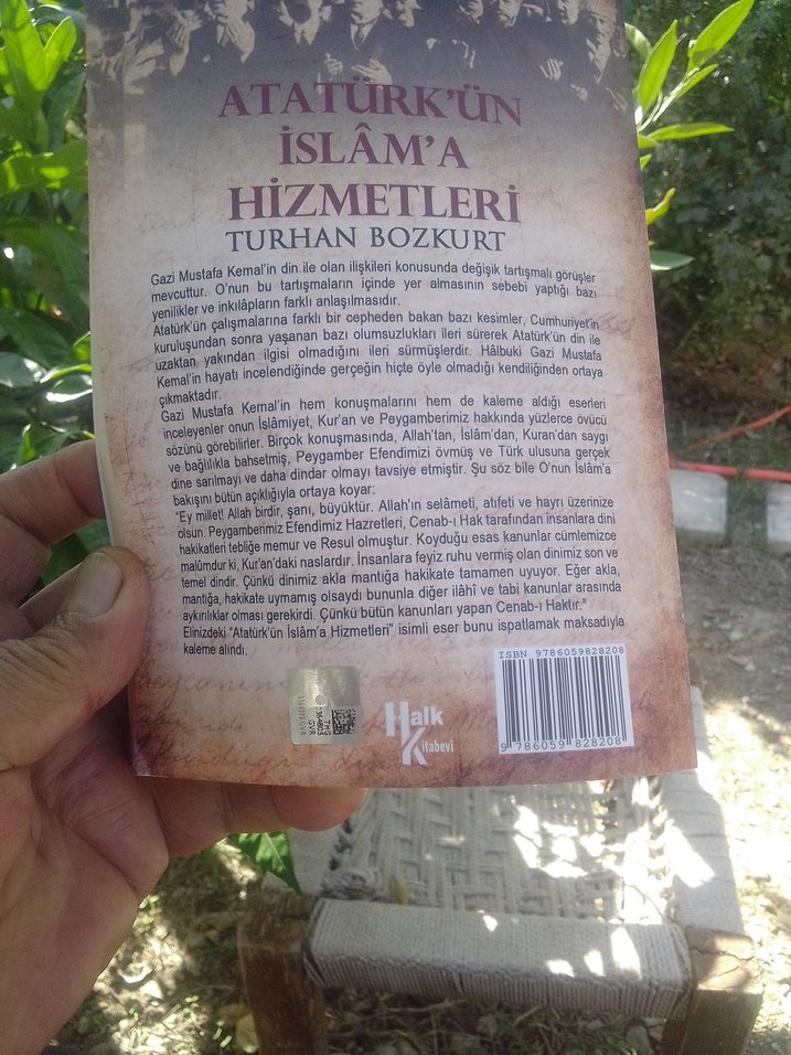 Atatürk'ün İslam'a Hizmetleri Kitabı - Görsel 2