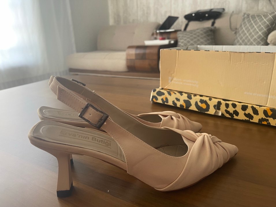 Bej Pliseli Blok Topuklu Kadın Abiye Ayakkabı - Görsel 3