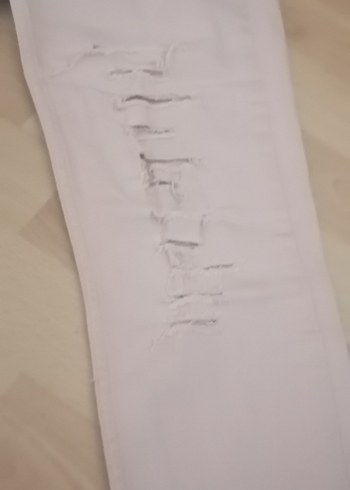 40 Beden Pudra renk, Yırtıklı Rahat Kesim Kot Pantolon