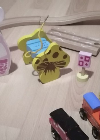 Renkli Ahşap Oyuncak Arabalar Seti