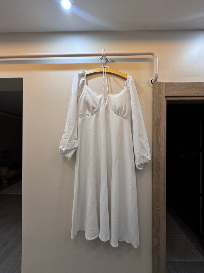 Beyaz V Yaka Midi Elbise - Görsel 2