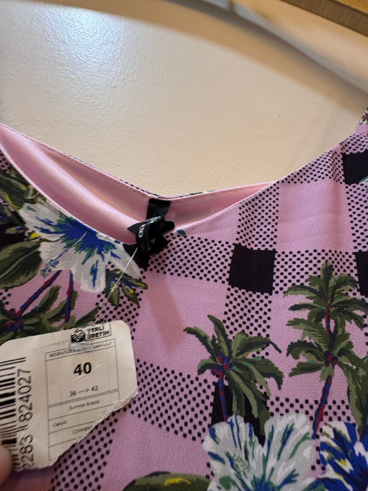 Pembe Çiçekli İnce Askılı Uzun Elbise - Görsel 3