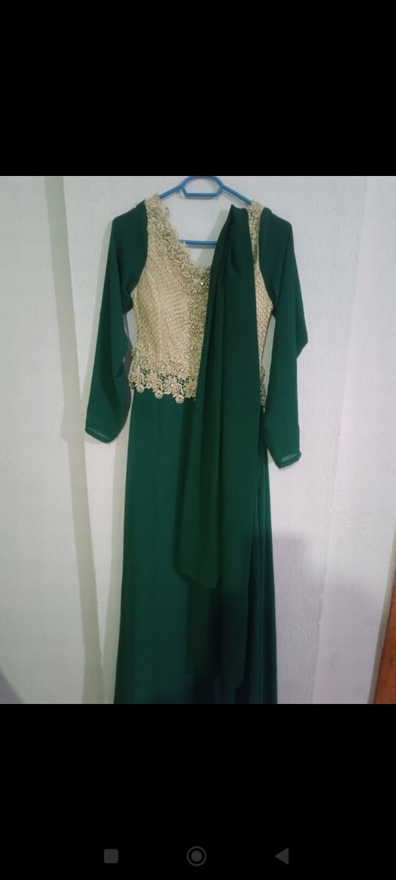 Drapeli V Yakalı Uzun Yeşil Abiye Elbise - Görsel 2