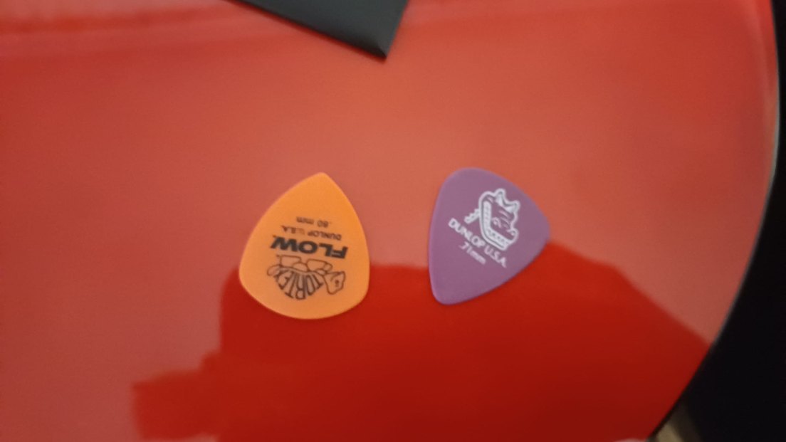 Kırmızı Klasik Gitar ve Kılıfı - Görsel 3