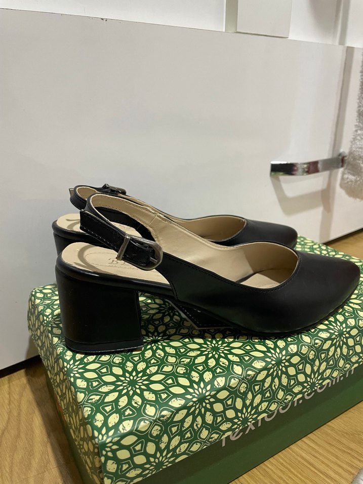 Klasik Siyah Tokalı Kadın Topuklu Ayakkabı - Görsel 3