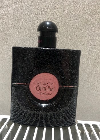 Yves Saint Laurent Black Opium Kadın Parfümü