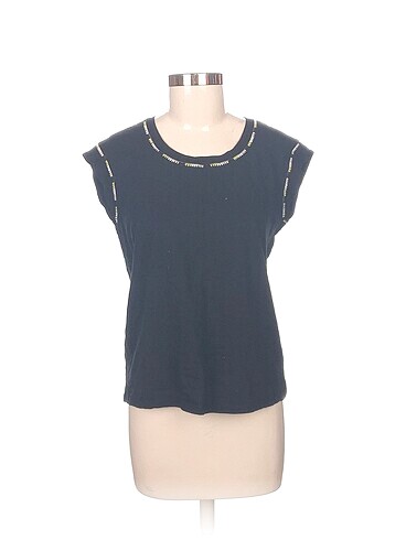 Diğer T-shirt %70 İndirimli.