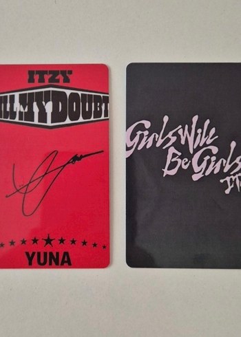  Beden İtzy Yuna fanmade pc