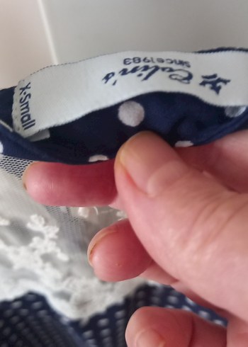 LC Waikiki Lacivert Puantiyeli Dantelli Kolsuz Bluz