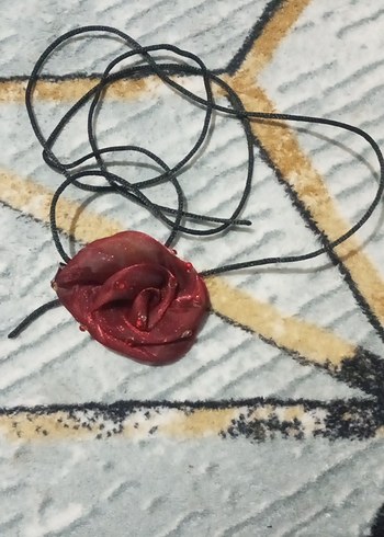 Uzun Kırmızı Zincir Detaylı Kolye - Görsel 3