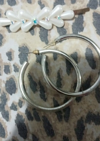 Beyaz Boncuklu Mini Halka Küpeler - Görsel 3