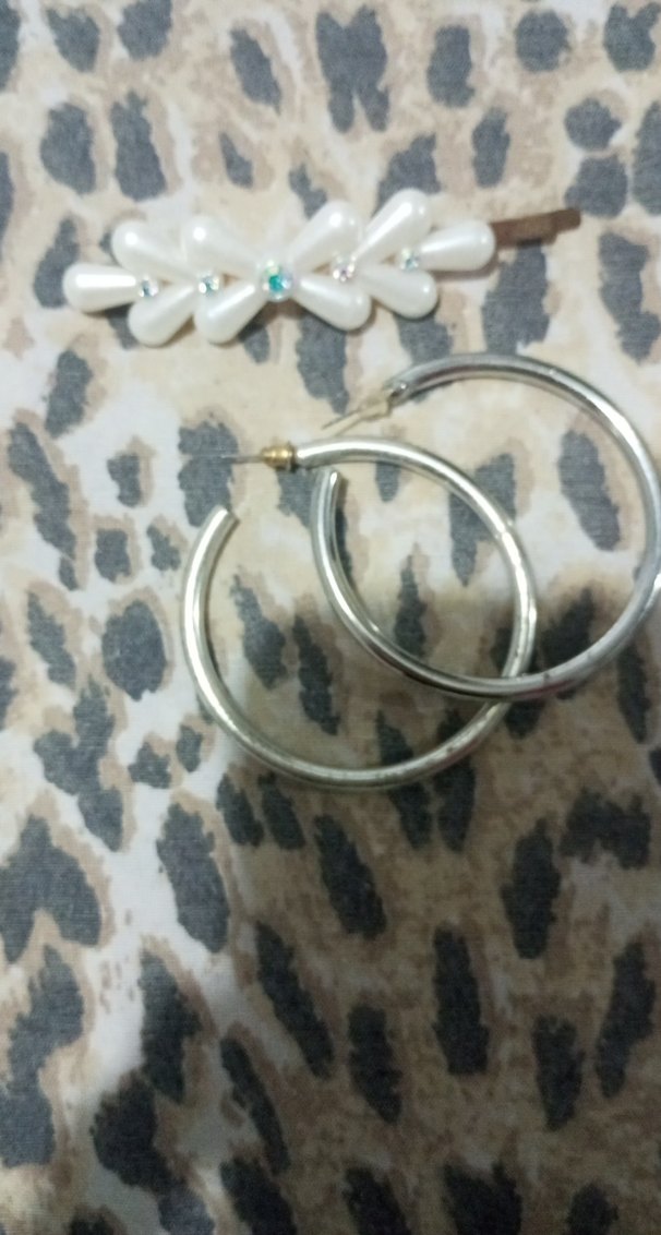 Beyaz Boncuklu Mini Halka Küpeler - Görsel 4