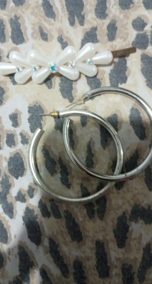 Beyaz Boncuklu Mini Halka Küpeler - Görsel 3