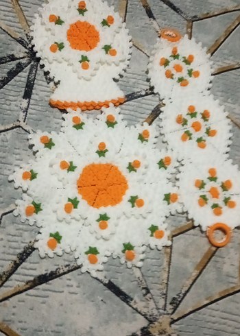 El Yapımı Turuncu-Beyaz Çiçekli Örgü Set - Görsel 3